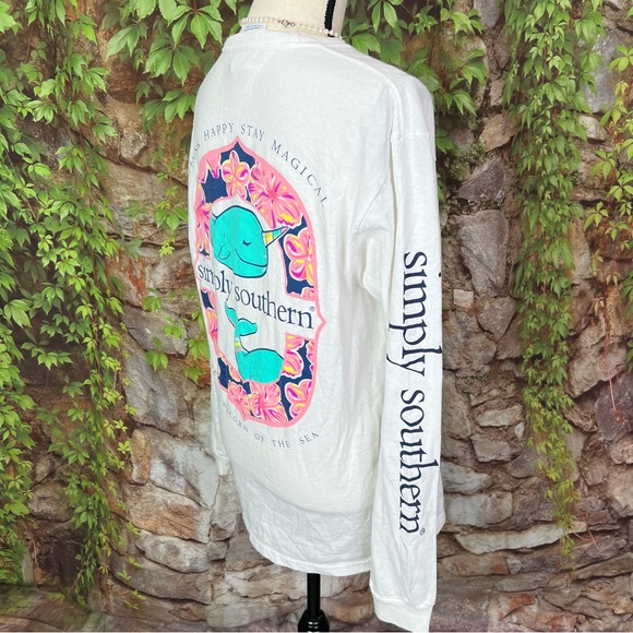 SIMPLY SOUTHERN White Long Sleeve Graphic Tee, M - Picture 5 of 9